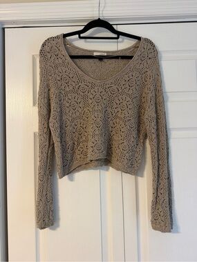 Universal Thread Women's Crochet V-Neck Lightweight Sweater - Taupe